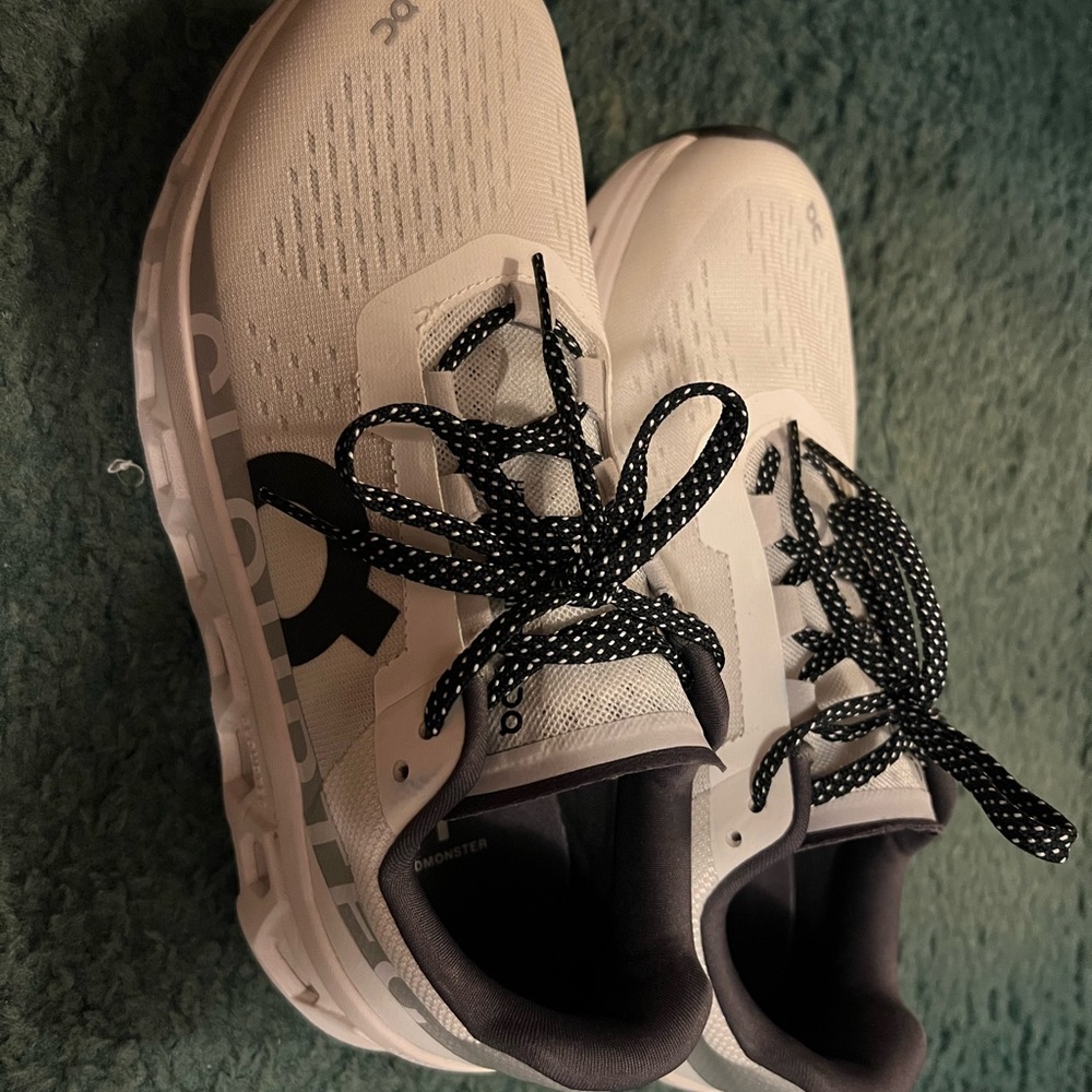 COPY - On Cloud Cloud Monster Size Women’s 9